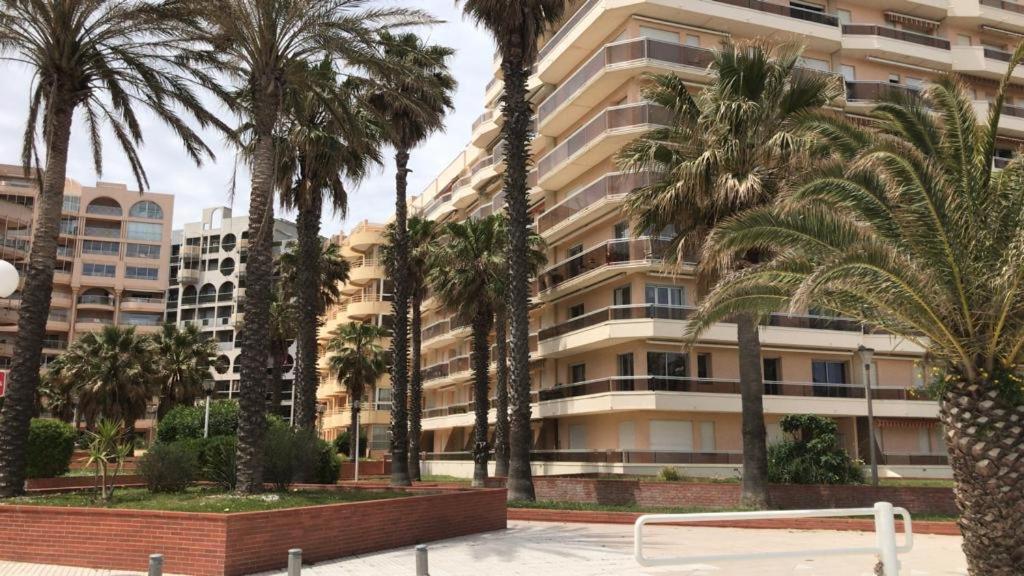 2 Pieces Front De Mer - Residence Soleil Bleu Canet-en-Roussillon Exteriör bild